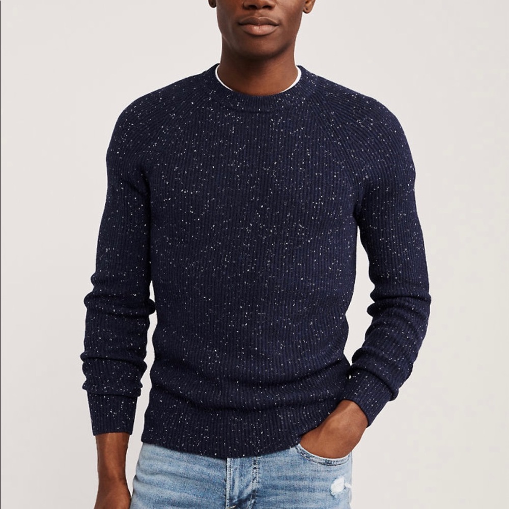 ABERCROMBIE AND FITCH crew neck sweater